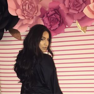 Meet your Posher, Yesenia